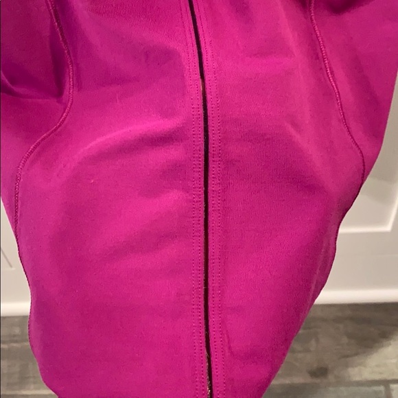 Lululemon Women’s Strappy Tank Top in Fuchsia - Picture 3 of 6